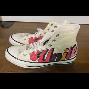 Converse Women's  Unite Chuck Taylor  In White 10M